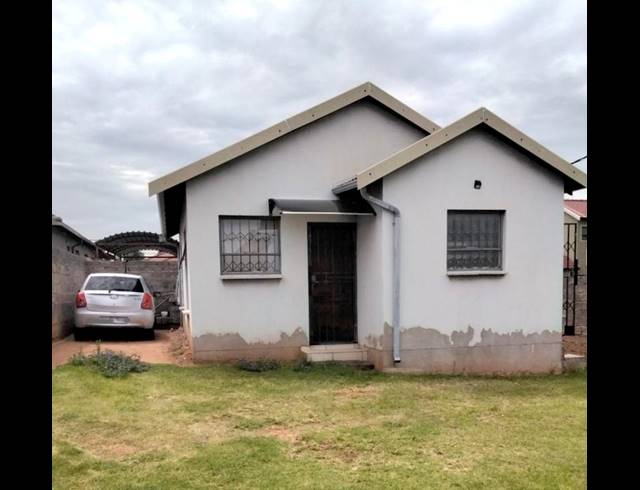 2 BEDROOM HOUSE FOR SALE IN FLEURHOF